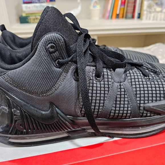 Nike LeBron Witness 7 Sneakers Men size 13 - Picture 4 of 7